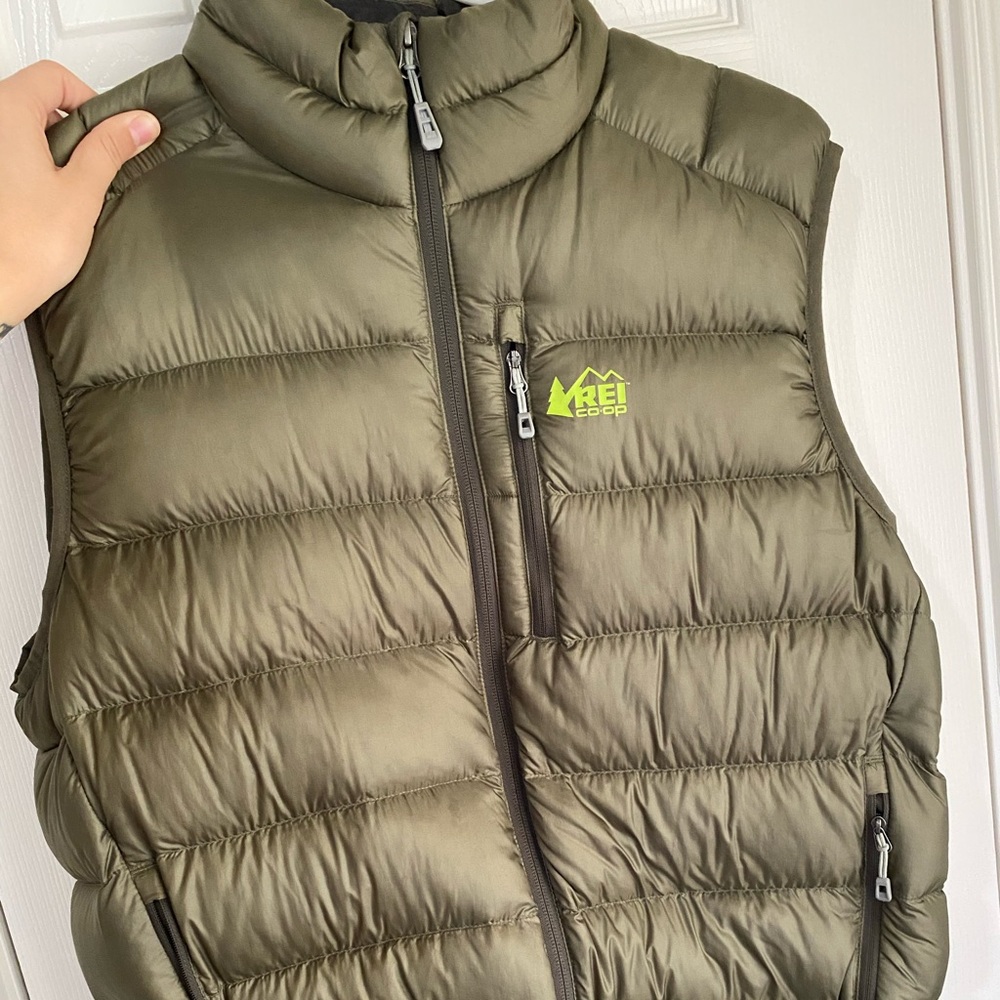 Men’s REI Puffer Vest - Size M